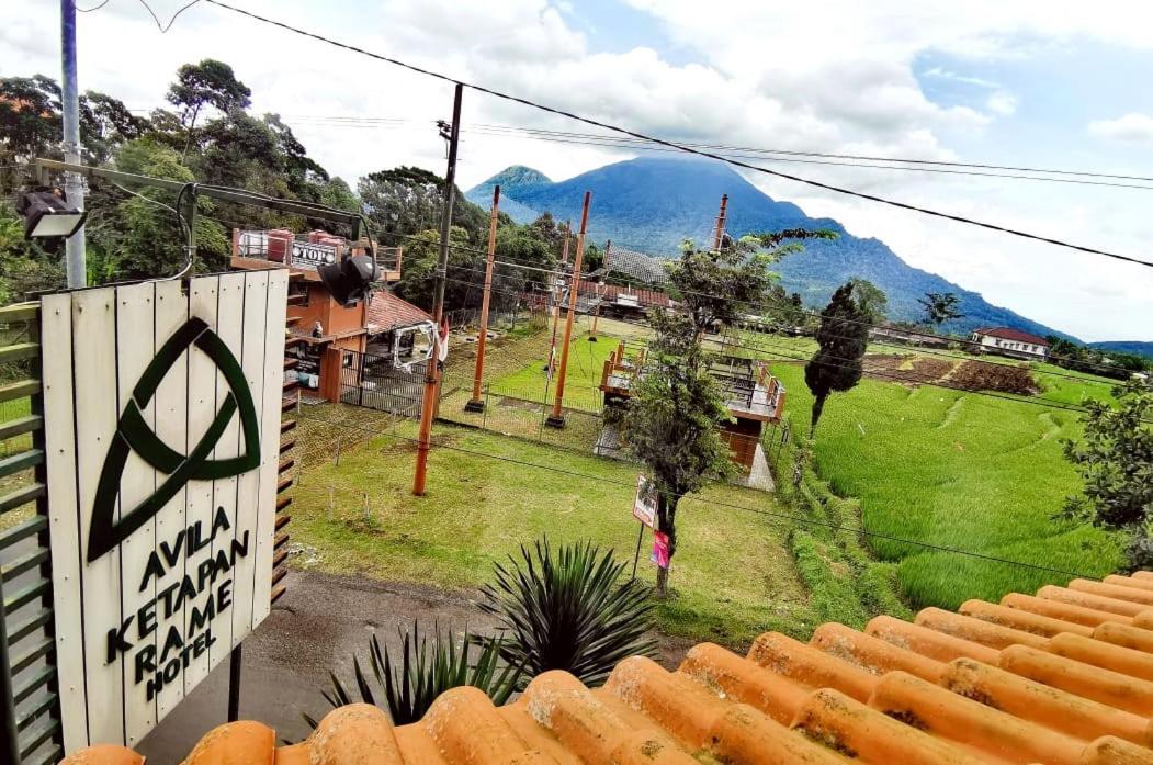 Avila Ketapan Rame Hotel Prigen Exterior photo