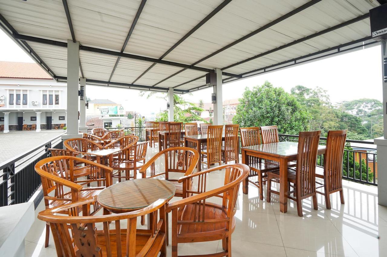 Avila Ketapan Rame Hotel Prigen Exterior photo